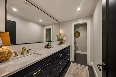 5110 Loch Lomond Drive, Houston, TX 77096 - Photo 13