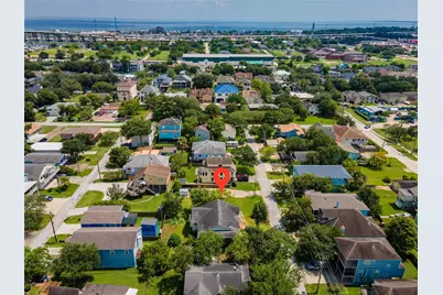 822 Cedar Road, Clear Lake Shores, TX 77565 - Photo 9