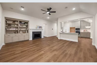 2 Gilded Crest Court, The Woodlands, TX 77382 - Photo 15