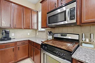 601 Chesterfield Ln, League City, TX 77573 - Photo 9