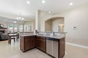 601 Chesterfield Ln, League City, TX 77573 - Photo 5