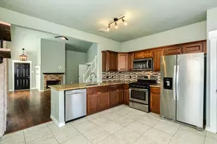 114 Cacao St, Lake Jackson, TX 77566 - Photo 7