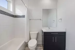 7327 Shadyvilla Pointe Dr, Houston, TX 77055 - Photo 37