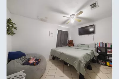 10214 Buena Park Drive, Houston, TX 77089 - Photo 13