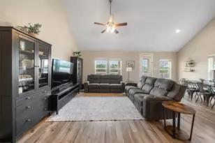 2157 Woodland Pine Dr, Conroe, TX 77384 - Photo 3