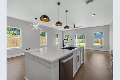 1030 Reverend B J Lewis Drive, Houston, TX 77088 - Photo 7