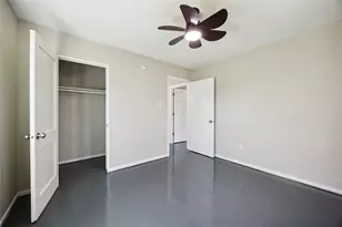 5206 Willow Glen Dr, Houston, TX 77033 - Photo 13