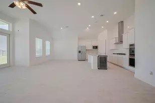 2911 Golden Isle Dr, Texas City, TX 77568 - Photo 5