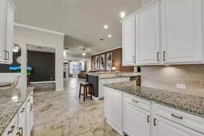 9519 Carson Lane, Rosharon, TX 77583 - Photo 13