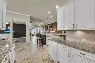 9519 Carson Ln, Rosharon, TX 77583 - Photo 13