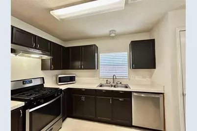 10623 Sugar Trace Drive, Sugar Land, TX 77498 - Photo 9