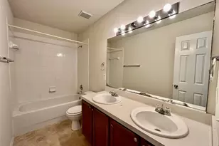 10623 Sugar Trace Dr, Sugar Land, TX 77498 - Photo 33
