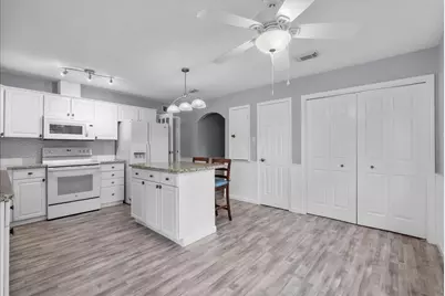 10023 Kirkwren Drive, Houston, TX 77089 - Photo 11