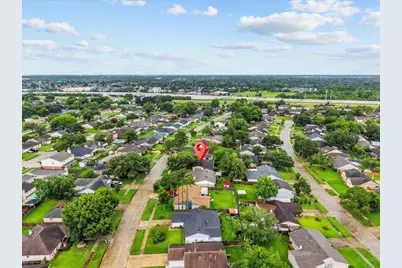 10023 Kirkwren Drive, Houston, TX 77089 - Photo 31