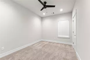 2511 Des Chaumes St, Houston, TX 77026 - Photo 19