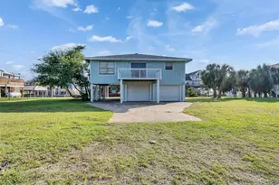 3813 Tradewinds Dr, Galveston, TX 77554 - Photo 11