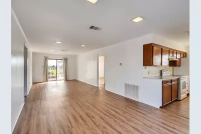 3813 Tradewinds Drive, Galveston, TX 77554 - Photo 31