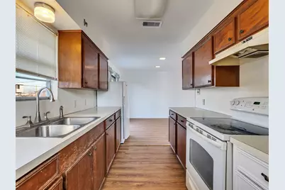 3813 Tradewinds Drive, Galveston, TX 77554 - Photo 37