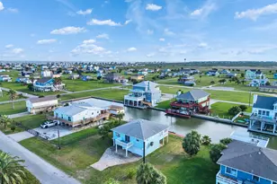 3813 Tradewinds Dr, Galveston, TX 77554 - Photo 3