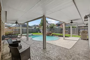 8639 Westbrook Forest Dr, Sugar Land, TX 77479 - Photo 35