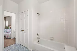 8639 Westbrook Forest Dr, Sugar Land, TX 77479 - Photo 33