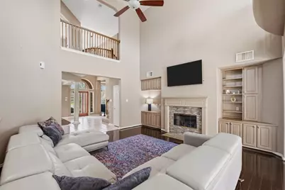 8639 Westbrook Forest Drive, Sugar Land, TX 77479 - Photo 9