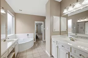 8639 Westbrook Forest Dr, Sugar Land, TX 77479 - Photo 21