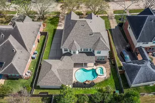 8639 Westbrook Forest Dr, Sugar Land, TX 77479 - Photo 3