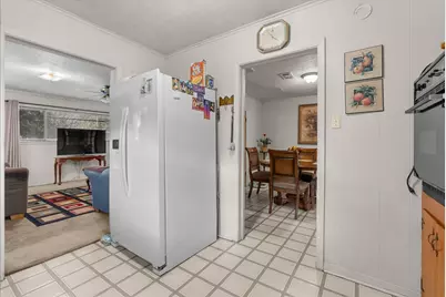 104 Avenue E, Highlands, TX 77562 - Photo 5