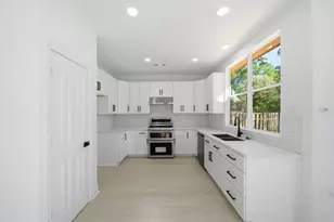 82 N Apple Spring Circle, The Woodlands, TX 77382 - Photo 15