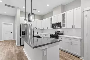 411 Stonework Landing Ln, Houston, TX 77076 - Photo 9