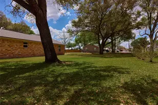 9015 Antonia St, Needville, TX 77461 - Photo 45