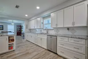 9015 Antonia St, Needville, TX 77461 - Photo 17