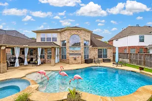 8111 Highland Green Dr, Sugar Land, TX 77479 - Photo 3