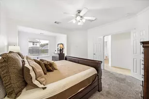8111 Highland Green Dr, Sugar Land, TX 77479 - Photo 17