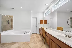 8111 Highland Green Dr, Sugar Land, TX 77479 - Photo 19
