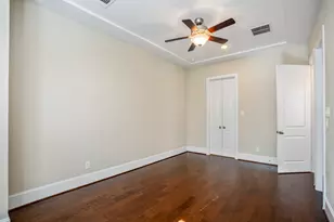 11005 Acorn Falls Dr, Houston, TX 77043 - Photo 15