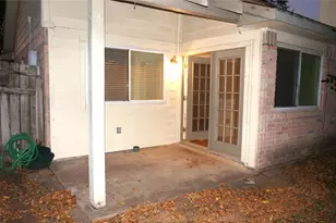 718 Silverpines Rd, Houston, TX 77062 - Photo 47