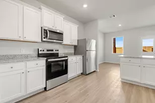 8212 Vanilla Orchid Dr, Houston, TX 77016 - Photo 3