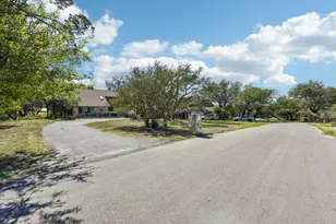 15 Country Ln, Woodcreek, TX 78676 - Photo 3