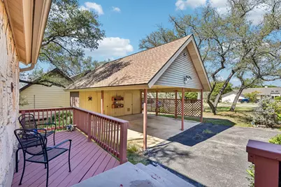 15 Country Lane, Woodcreek, TX 78676 - Photo 5