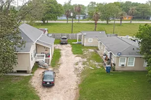 824 2nd Ave N, Texas City, TX 77590 - Photo 1