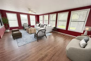205 Peppermint Dr, Lake Jackson, TX 77566 - Photo 13