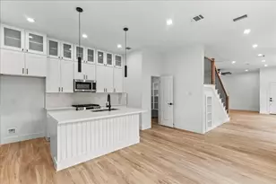 8321 Observatory St, Houston, TX 77088 - Photo 21