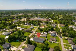 8321 Observatory St, Houston, TX 77088 - Photo 37