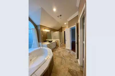 9215 Symphonic Lane, Houston, TX 77040 - Photo 13