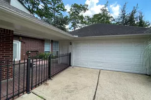 9215 Symphonic Ln, Houston, TX 77040 - Photo 3