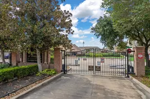 2714 Windy Thicket Ln, Houston, TX 77082 - Photo 39
