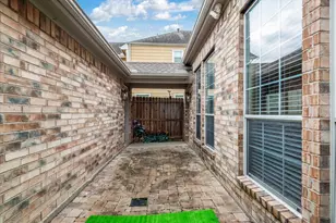 2714 Windy Thicket Ln, Houston, TX 77082 - Photo 31