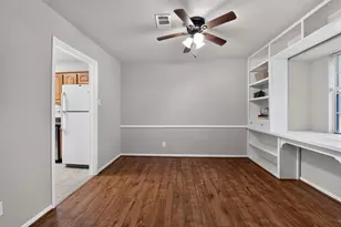 16019 Mill Point Dr, Houston, TX 77059 - Photo 9